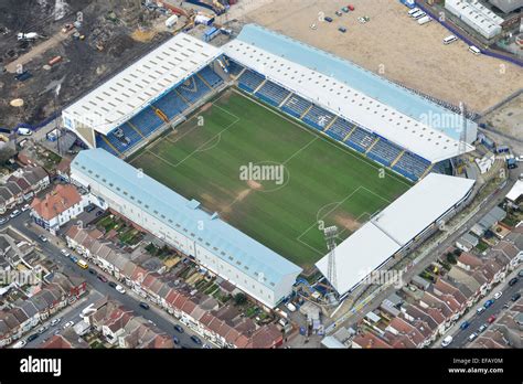 portsmouth fc home ground